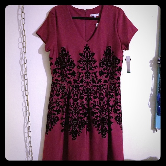 Dress - Picture 1 of 1